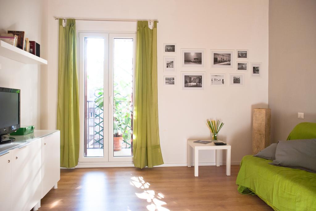 Welcome Friends Rome Room photo